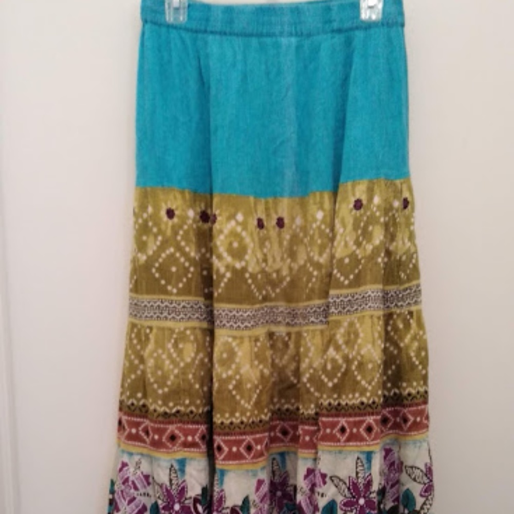 Used White Stag Boho Full Skirt